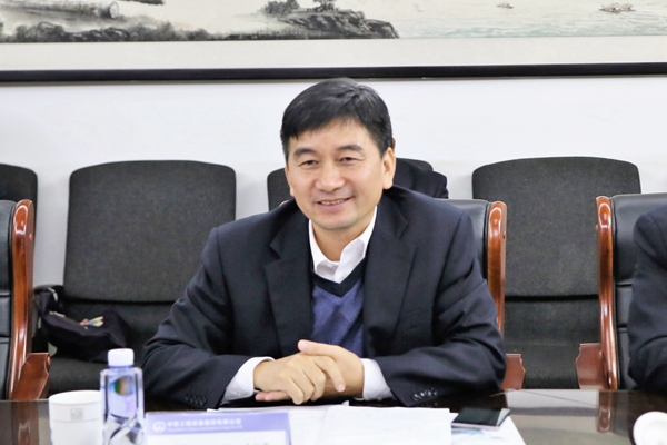 集團公司黨委書記、董事長譚順輝主持座談會.JPG